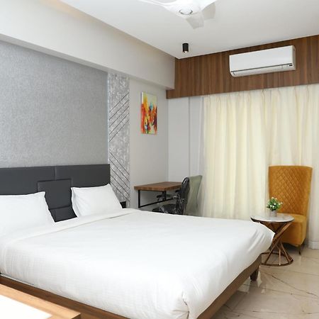 Hotel Florence Nānded Extérieur photo