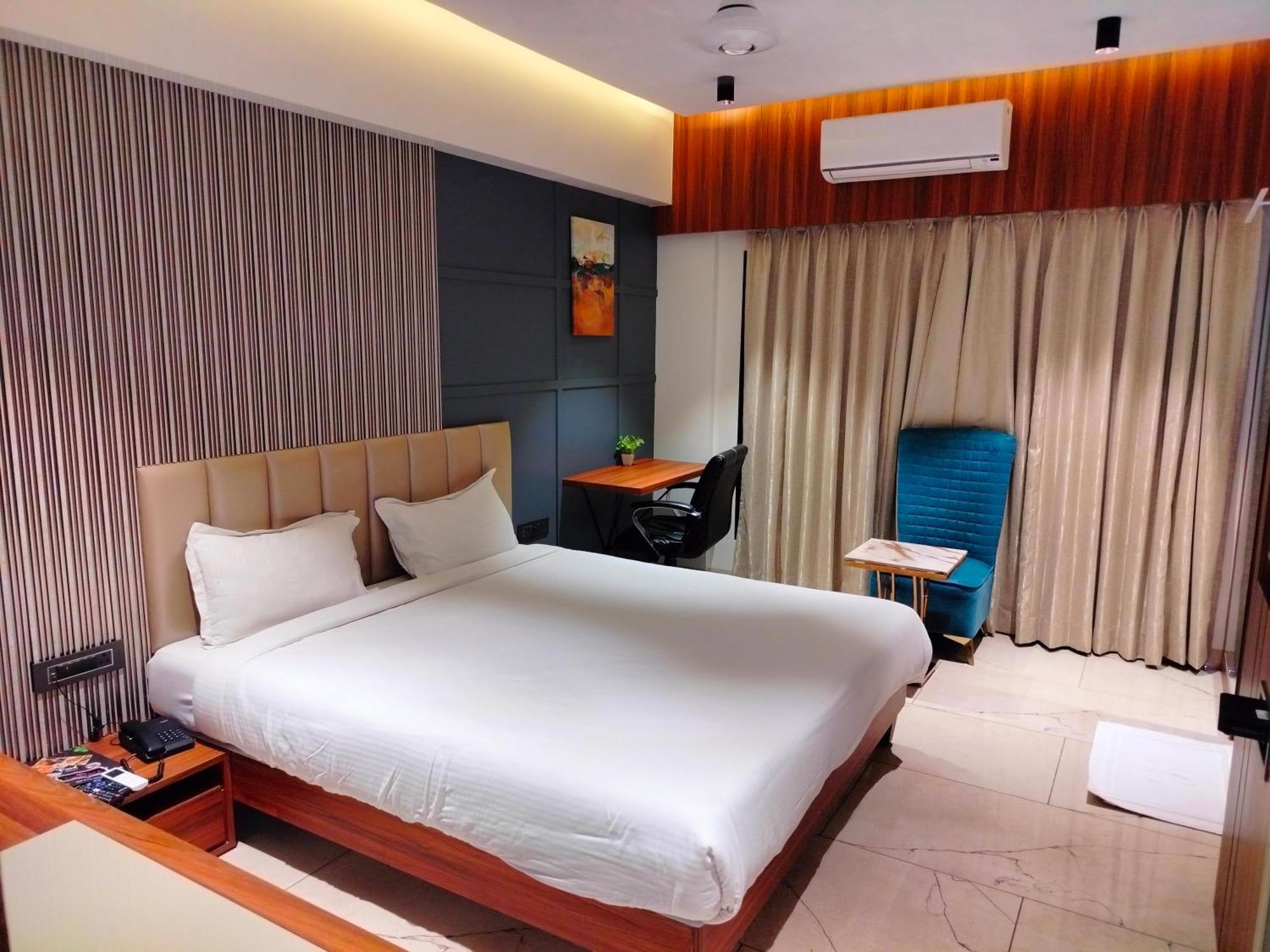 Hotel Florence Nānded Extérieur photo